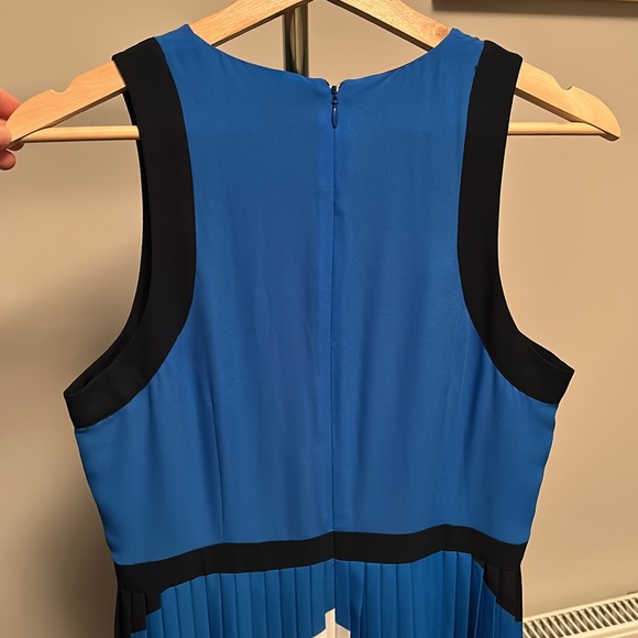 Banana Republic Dress - Picture 4 of 5